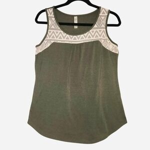 Sleeveless boho top tank with cream geometric lace olive green women's S